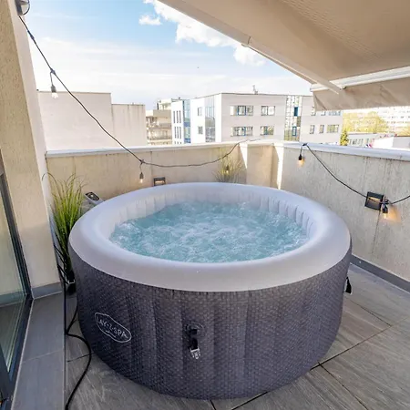 Downtown Loft With Jacuzzi&terrace * Bukarest
