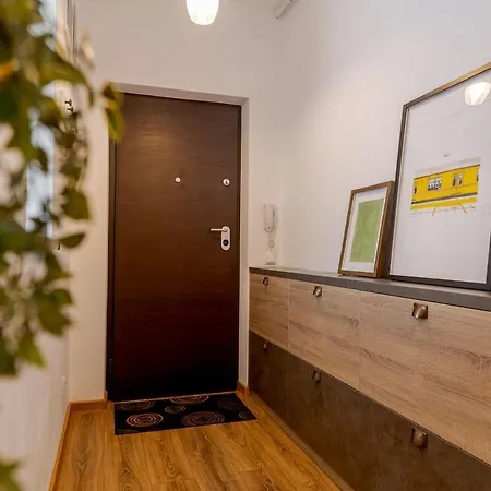 Apartman Downtown Loft With Jacuzzi&terrace Bukarest