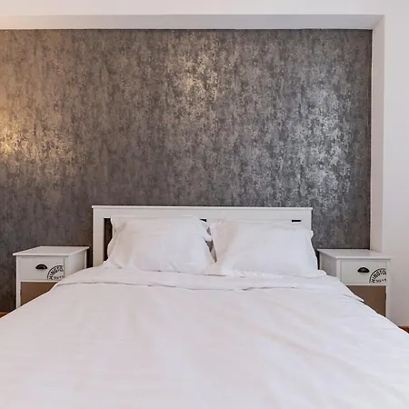 Downtown Loft With Jacuzzi&terrace شقة *