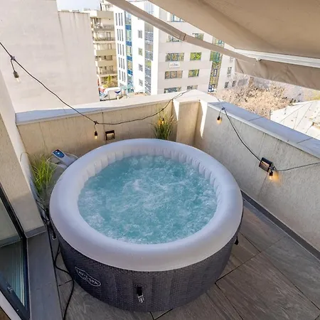 Downtown Loft With Jacuzzi&terrace Apartment Bukarest