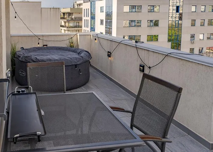 דירה Downtown Loft With Jacuzzi&terrace