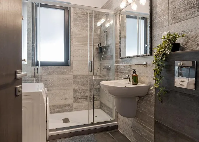 Downtown Loft With Jacuzzi&terrace Daire Bükreş